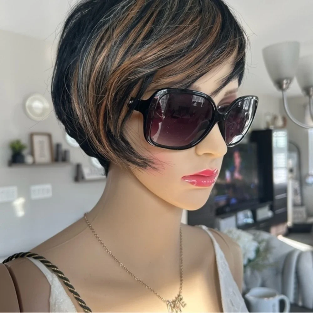 ✨ NWT Ellen Tracy Elegant Black large frame rhinestone Sunglasses
